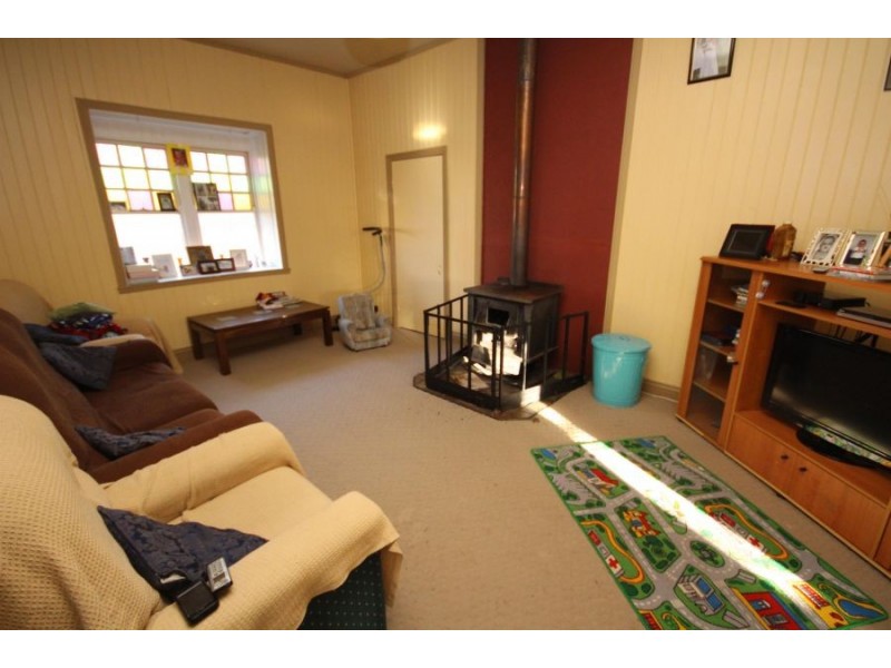 102 Martin Street, Tenterfield NSW 2372