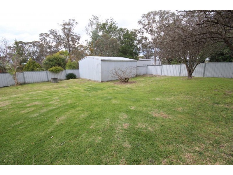 260 Douglas Street, Tenterfield NSW 2372
