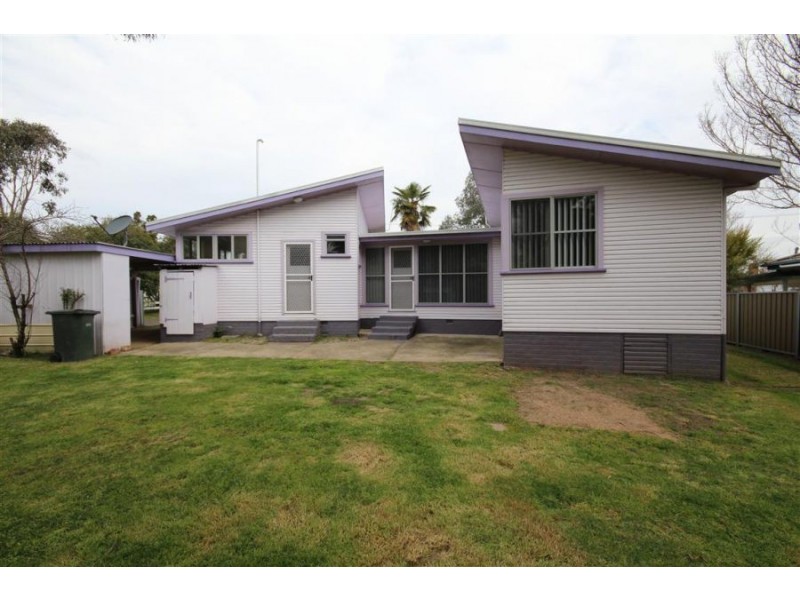 260 Douglas Street, Tenterfield NSW 2372