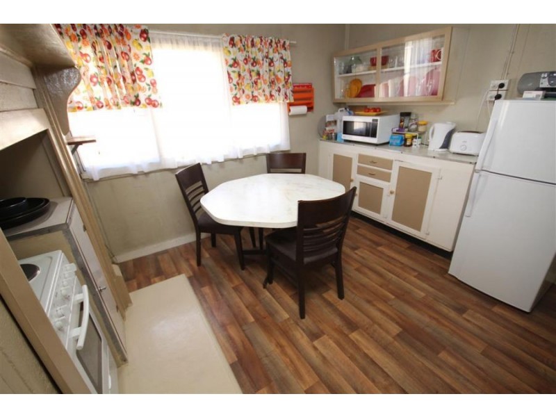 14 Railway Street, Tenterfield NSW 2372