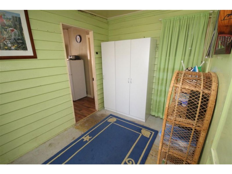 14 Railway Street, Tenterfield NSW 2372