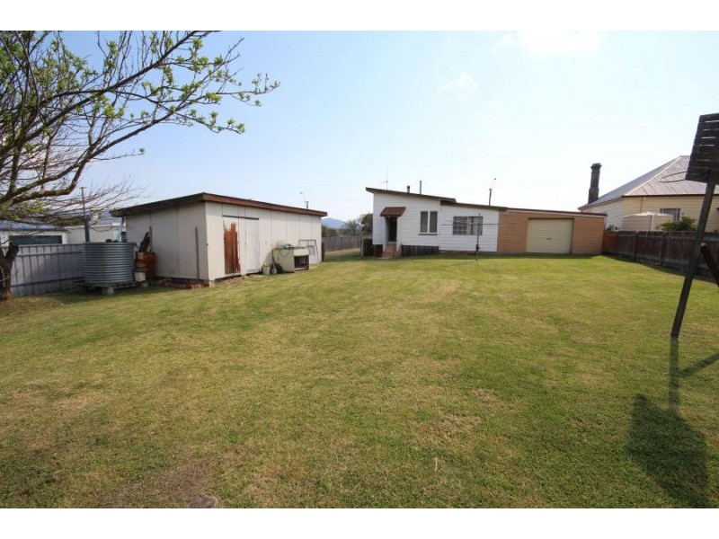 111 Rouse Street, Tenterfield NSW 2372