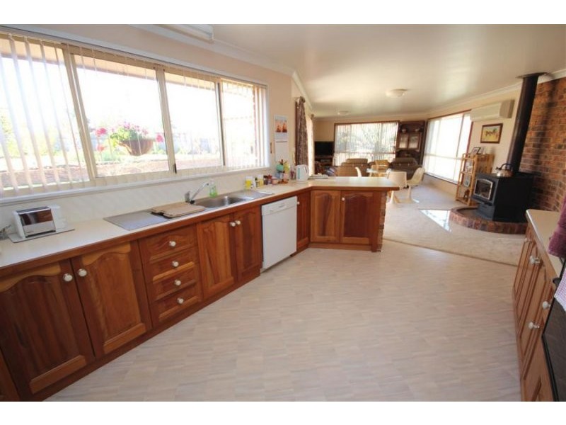 48 Duncan Street, Tenterfield NSW 2372