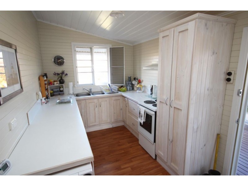 228 Bulwer Street, Tenterfield NSW 2372