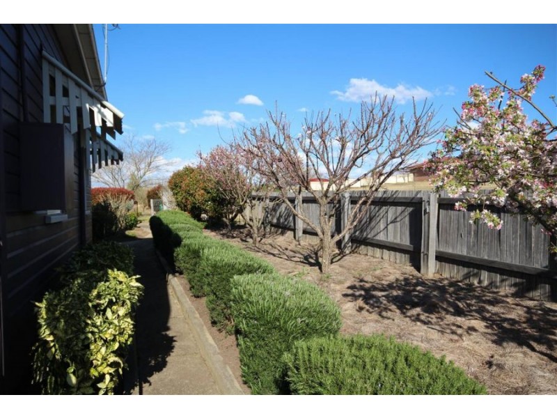 228 Bulwer Street, Tenterfield NSW 2372