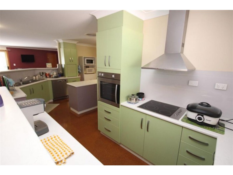 89 Petre Street, Tenterfield NSW 2372