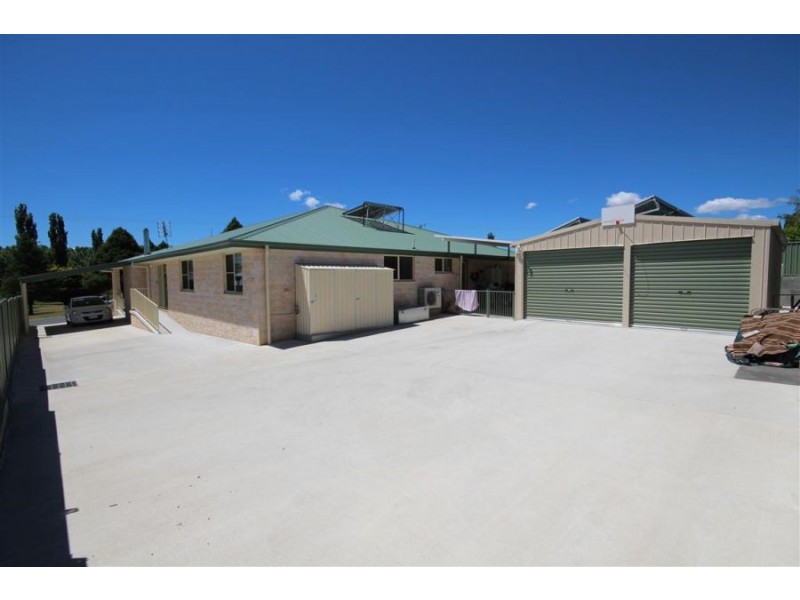 89 Petre Street, Tenterfield NSW 2372