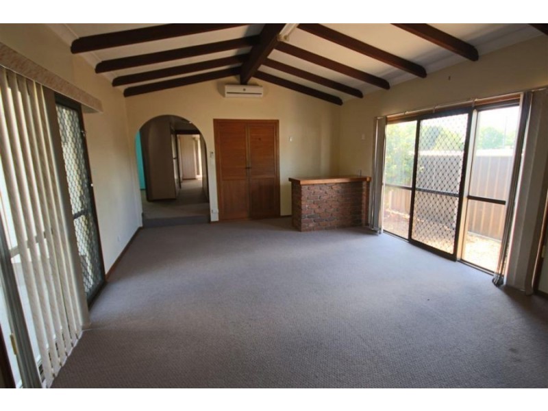 83 Wood Street, Tenterfield NSW 2372