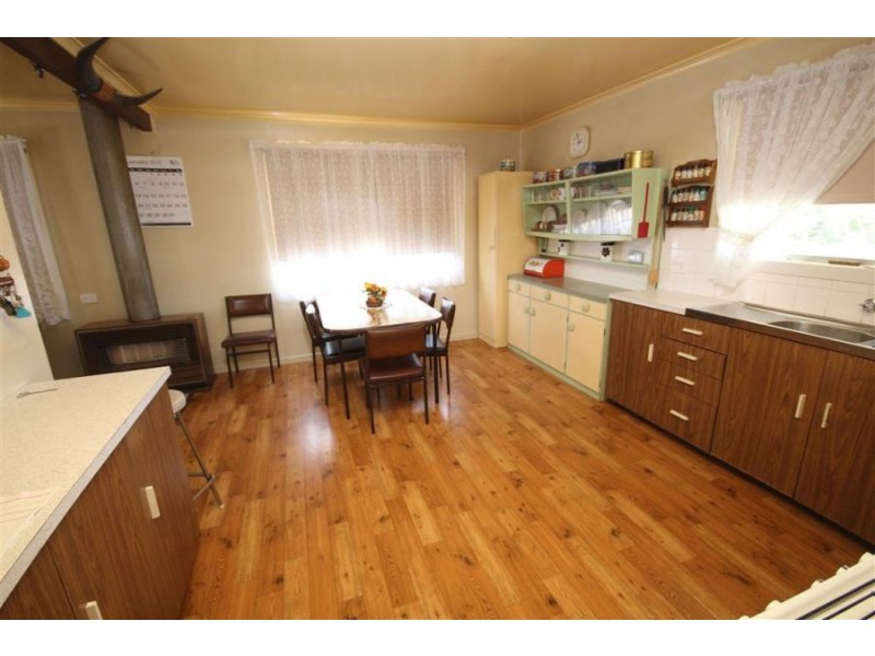57 Pelham Street, Tenterfield NSW 2372