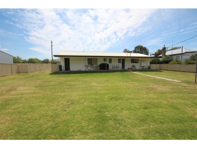 57 Pelham Street, Tenterfield NSW 2372