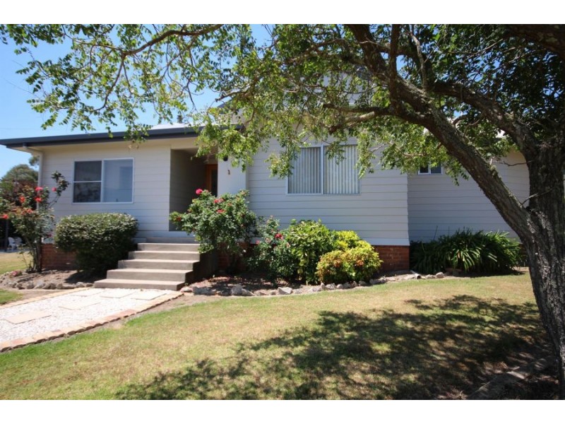 92 Martin Street, Tenterfield NSW 2372