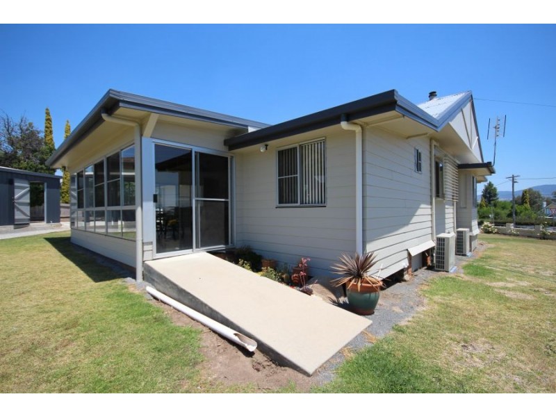 92 Martin Street, Tenterfield NSW 2372