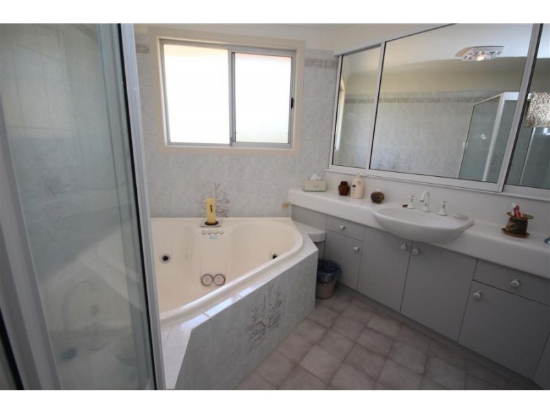 92 Martin Street, Tenterfield NSW 2372