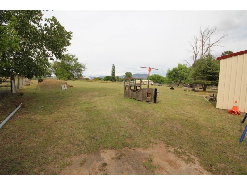 155 Petre Street, Tenterfield NSW 2372