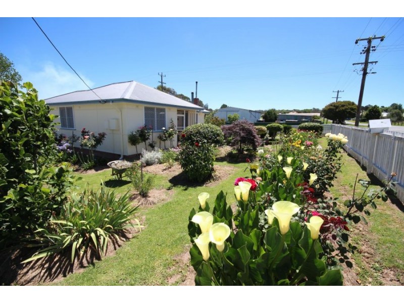 59 Manners Street, Tenterfield NSW 2372