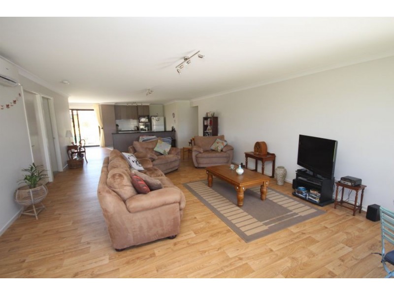 22 Laird Street, Tenterfield NSW 2372