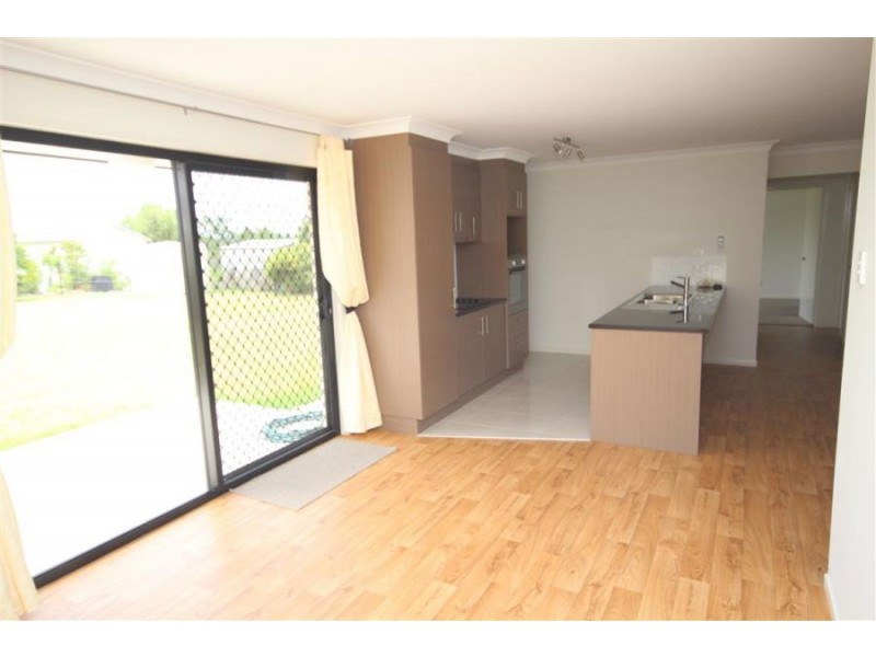 22 Laird Street, Tenterfield NSW 2372