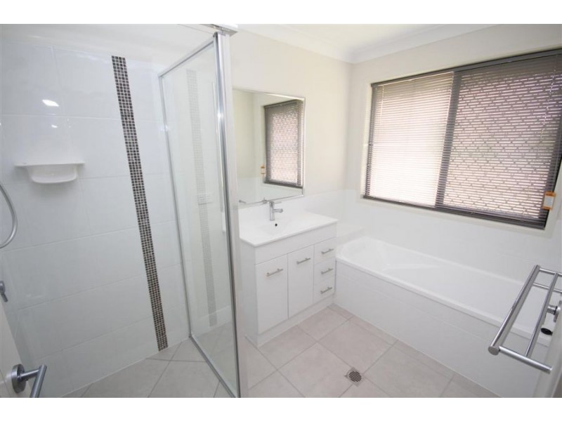 22 Laird Street, Tenterfield NSW 2372