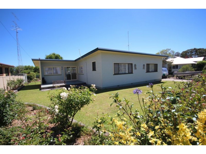174 Manners Street, Tenterfield NSW 2372