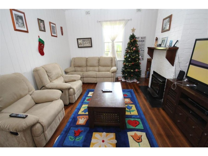 34 Molesworth Street, Tenterfield NSW 2372