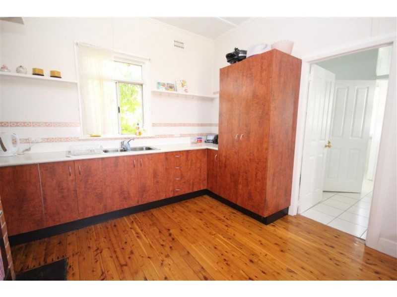 34 Molesworth Street, Tenterfield NSW 2372