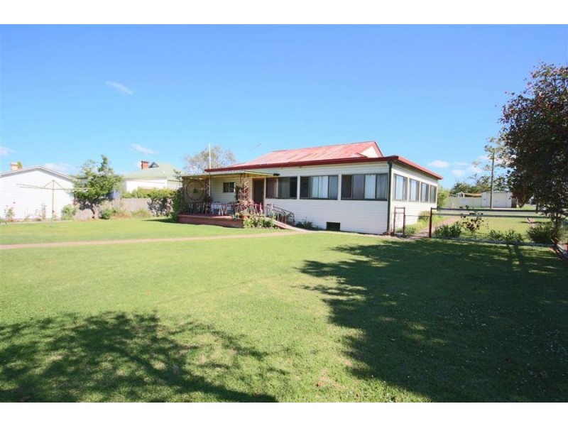 160 Manners Street, Tenterfield NSW 2372