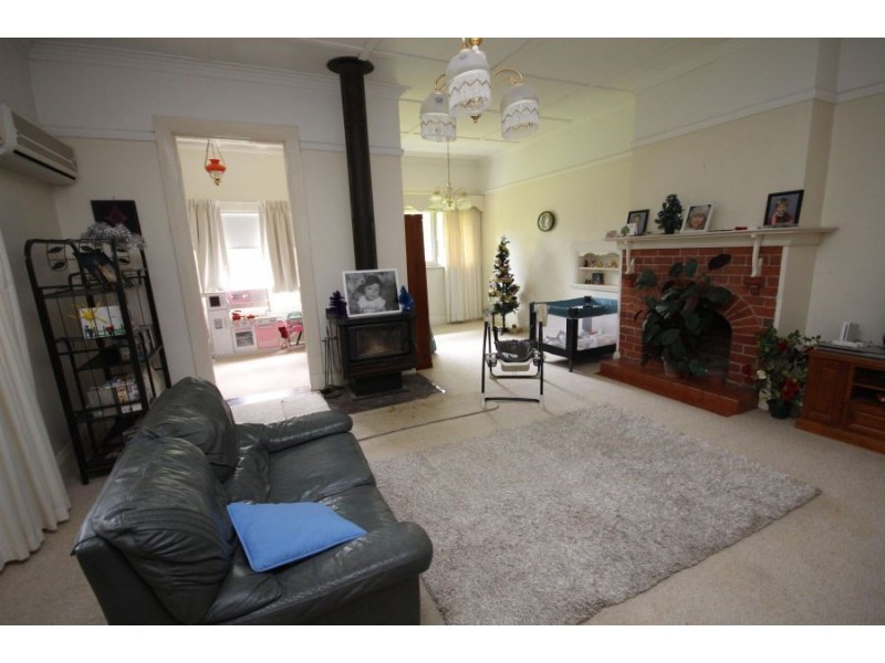 89 Rouse Street, Tenterfield NSW 2372