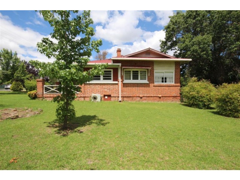 89 Rouse Street, Tenterfield NSW 2372