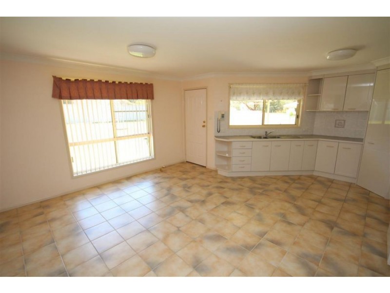 38 East Street, Tenterfield NSW 2372