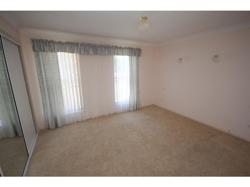 38 East Street, Tenterfield NSW 2372