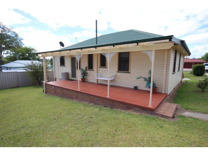 121 Naas Street, Tenterfield NSW 2372