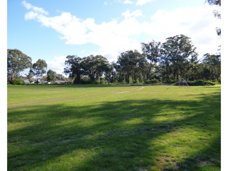 48 Dudauman St, Stockinbingal NSW 2725