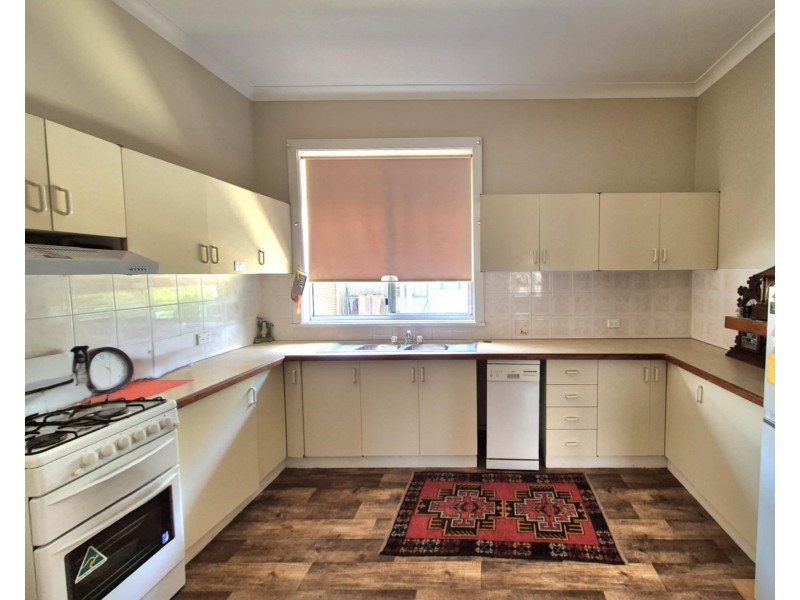 20 Bullecourt St, Cootamundra NSW 2590