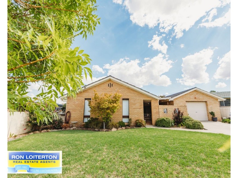 27 Hemet Cres, Cootamundra NSW 2590