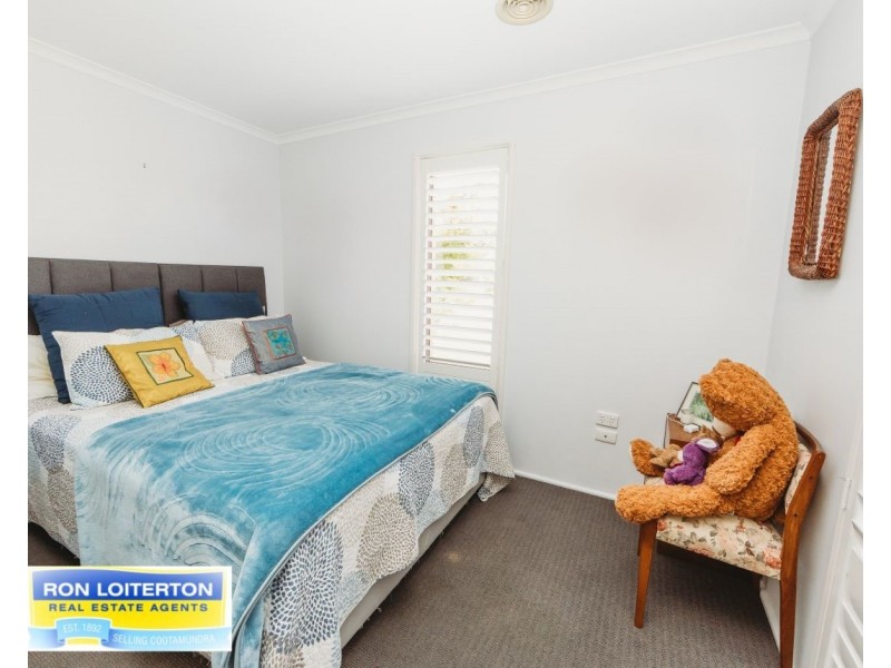 27 Hemet Cres, Cootamundra NSW 2590