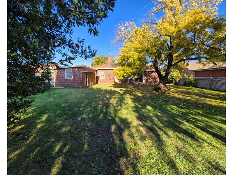 69 Crown St, Cootamundra NSW 2590