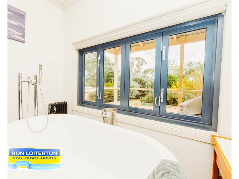 16 King St, Wallendbeen NSW 2588