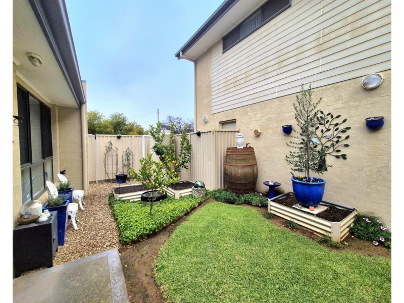 1/322 Parker St, Cootamundra NSW 2590