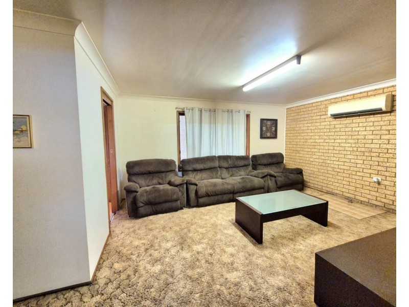 42 Cowcumbla St, Cootamundra NSW 2590