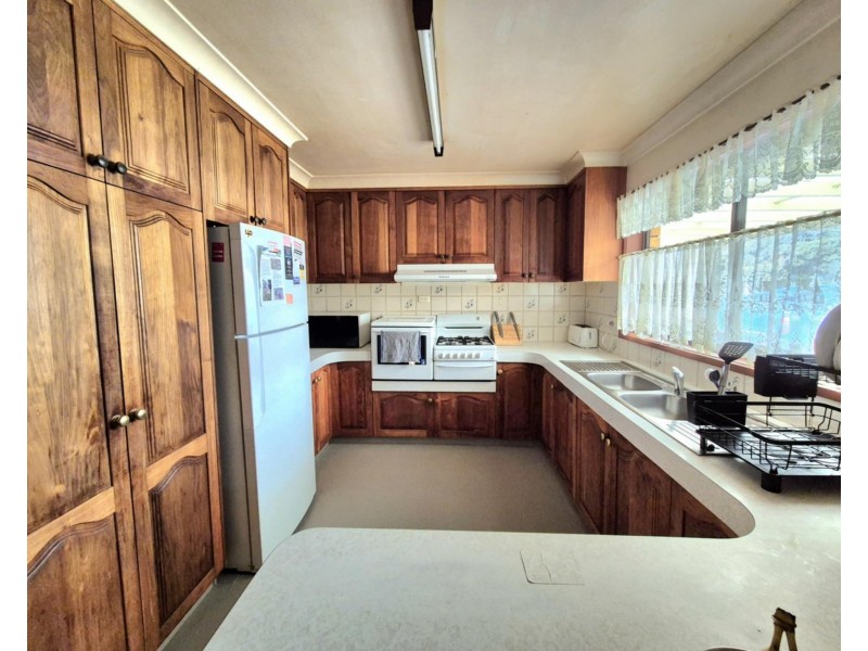 42 Cowcumbla St, Cootamundra NSW 2590