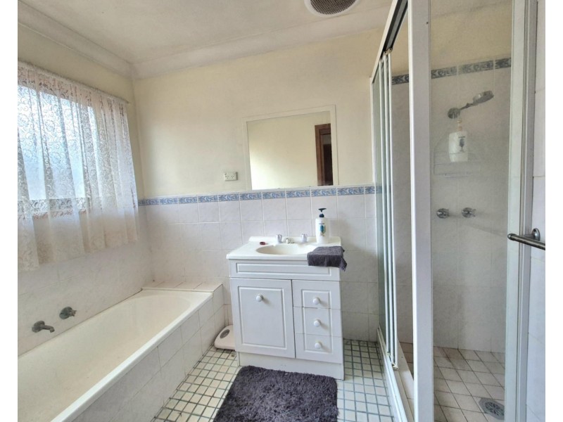 42 Cowcumbla St, Cootamundra NSW 2590