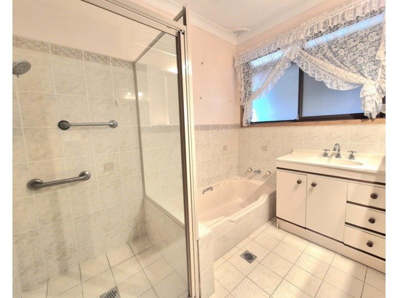54 Poole St, Cootamundra NSW 2590