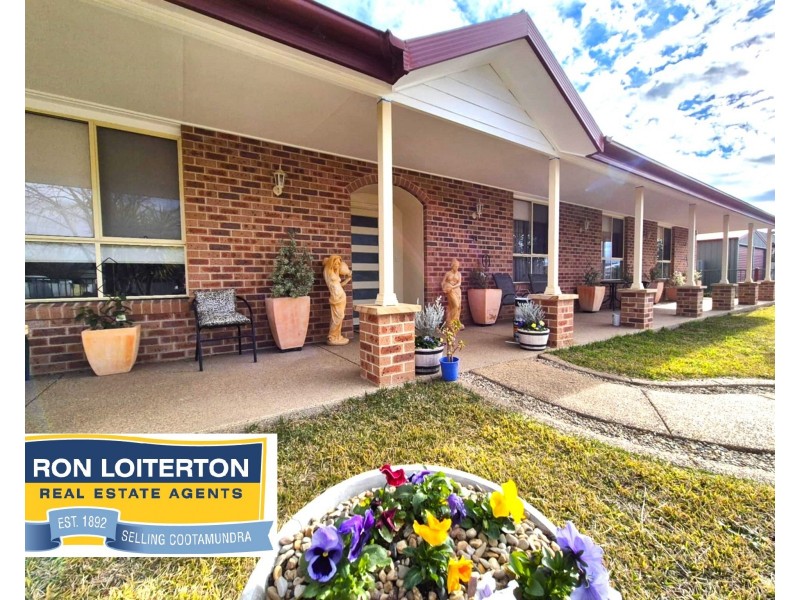 54 Hurley St, Cootamundra NSW 2590