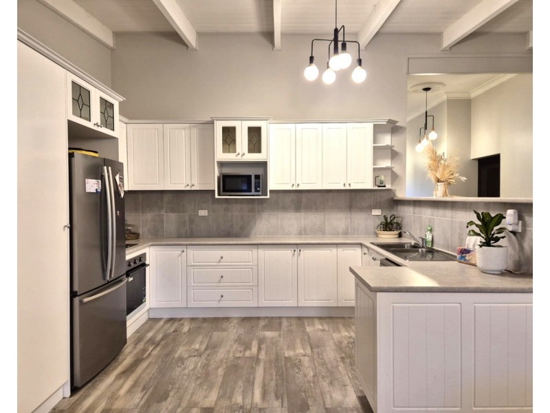 54 Hurley St, Cootamundra NSW 2590