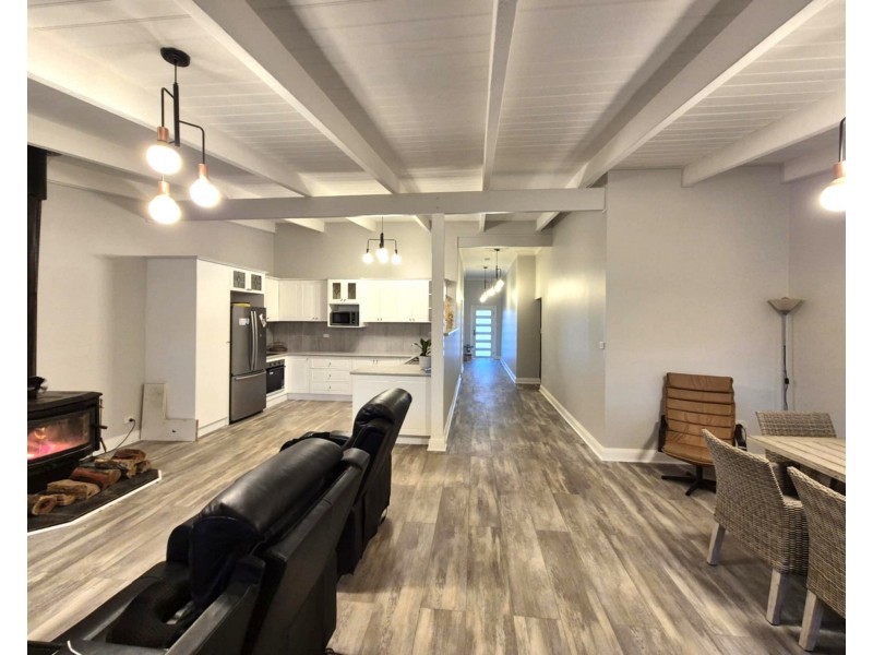 54 Hurley St, Cootamundra NSW 2590