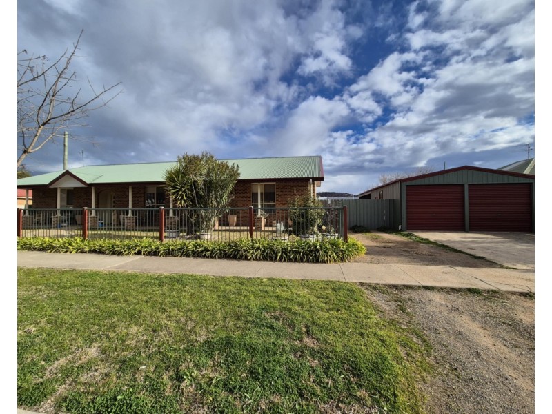 54 Hurley St, Cootamundra NSW 2590