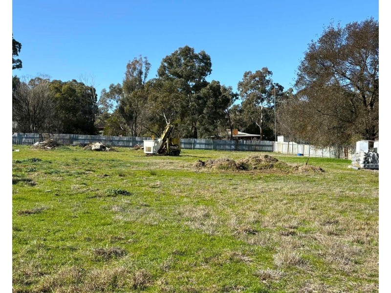 6 Bradman St, Cootamundra NSW 2590