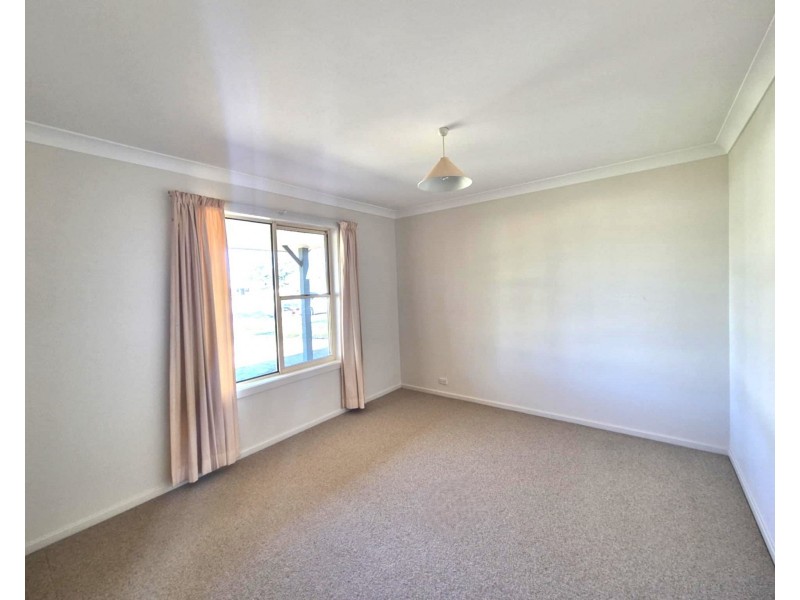 1/23 MacKay St, Cootamundra NSW 2590