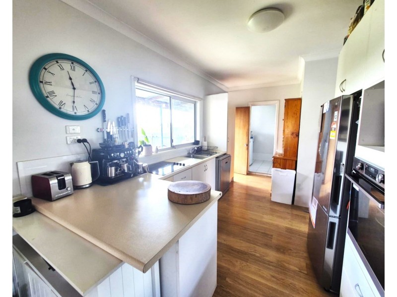 28 Yass Rd, Cootamundra NSW 2590
