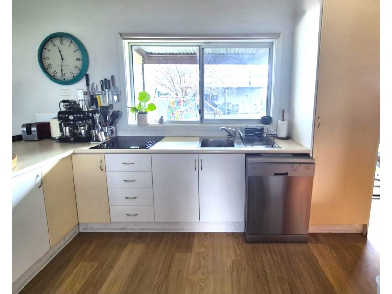 28 Yass Rd, Cootamundra NSW 2590